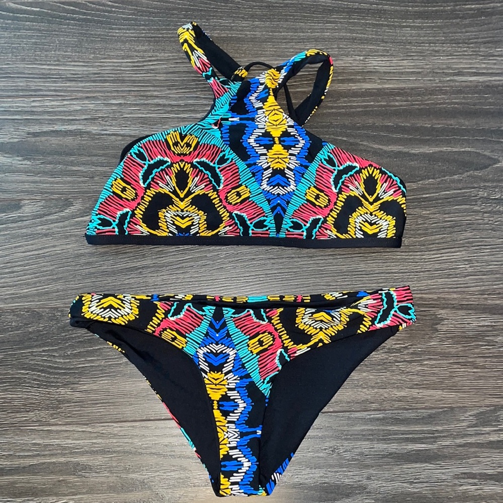 L space reversible bikini